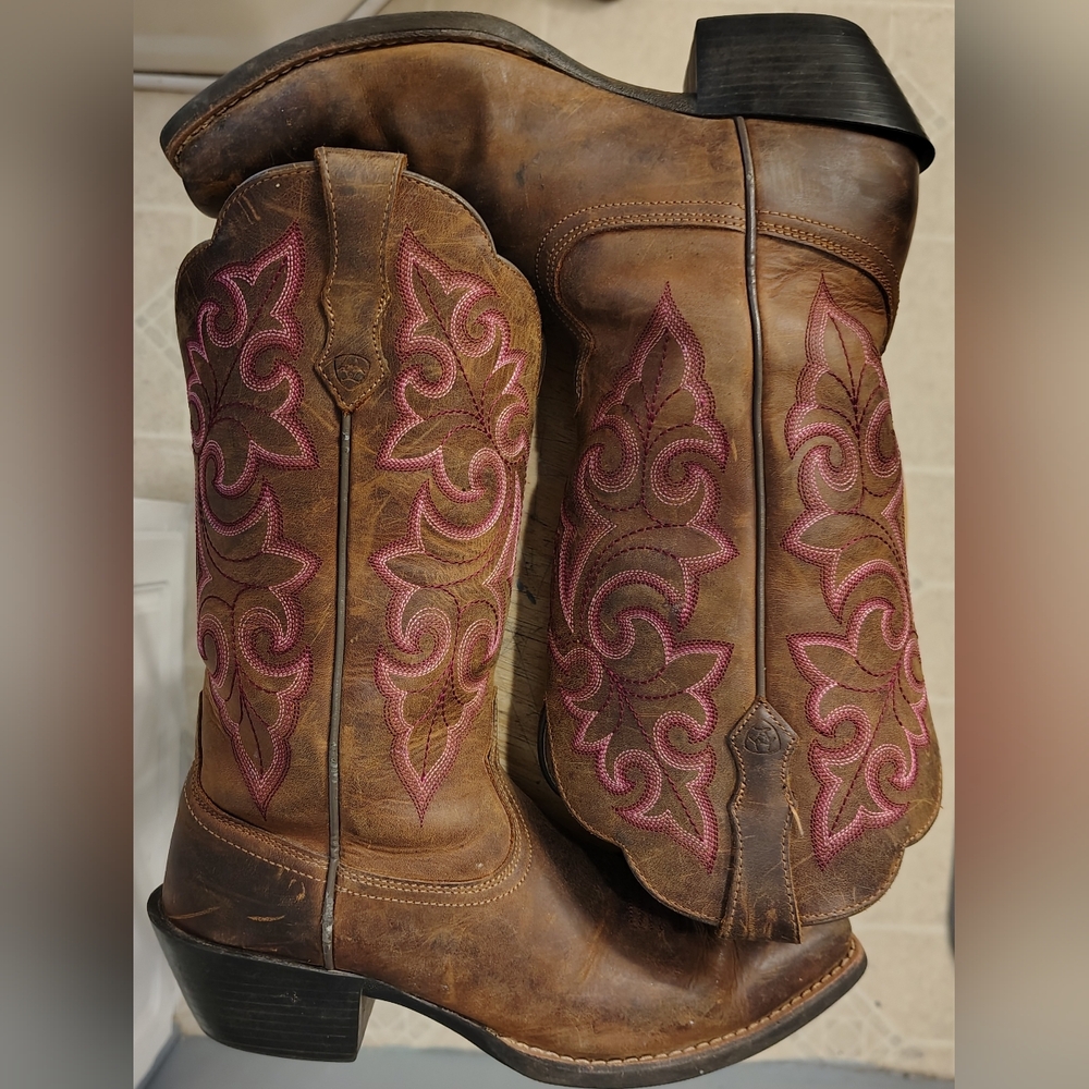 Ariat Women's Round Up Western Boots With Square Toe